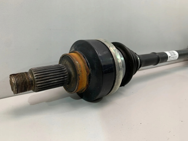Купити 7597690 BMW Піввісь задня, права