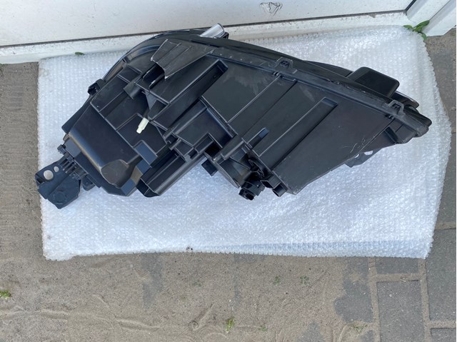 Фара правая Peugeot/Citroen 9810478080 ціна, від 19.35 USD
