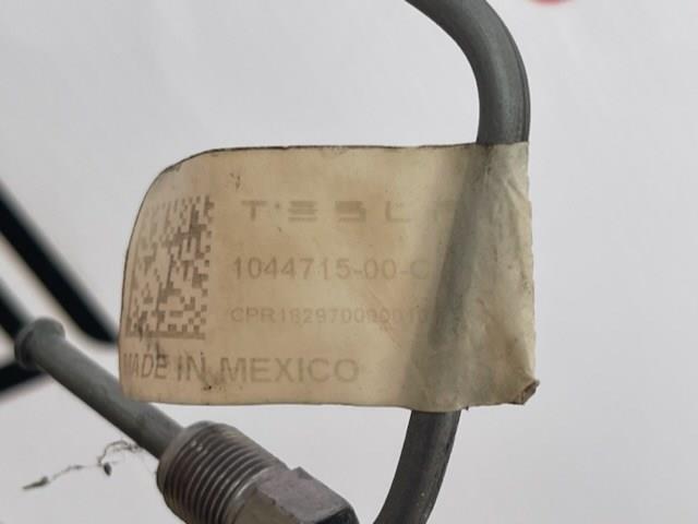104471500C Tesla Трубопроводи пневматичного