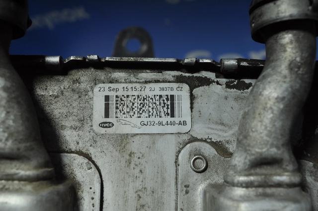 Купити LR072118 Land Rover Радіатор интеркуллера