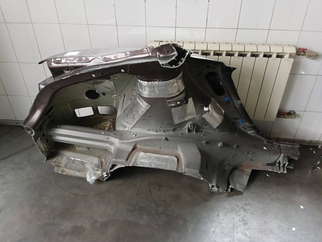 Купити 1024208S0B Tesla Боковина кузова в зборі