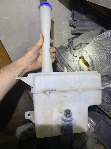 986102H000 Hyundai/Kia Бачок склоомивача
