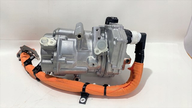 Компресор кондиціонера 926008231R Renault (RVI)
