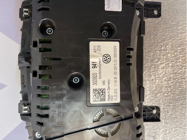 Прилади управління VAG 3G0920941 ціна, від 50.67 USD