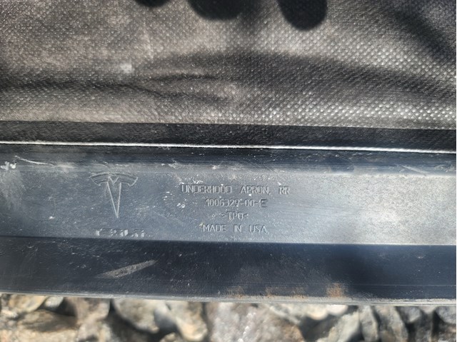 105264400A Tesla 