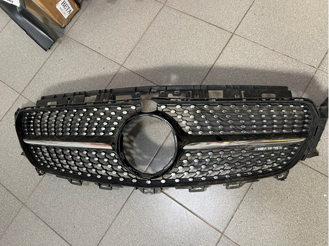 Решітка радіатора A2388880400 Mercedes