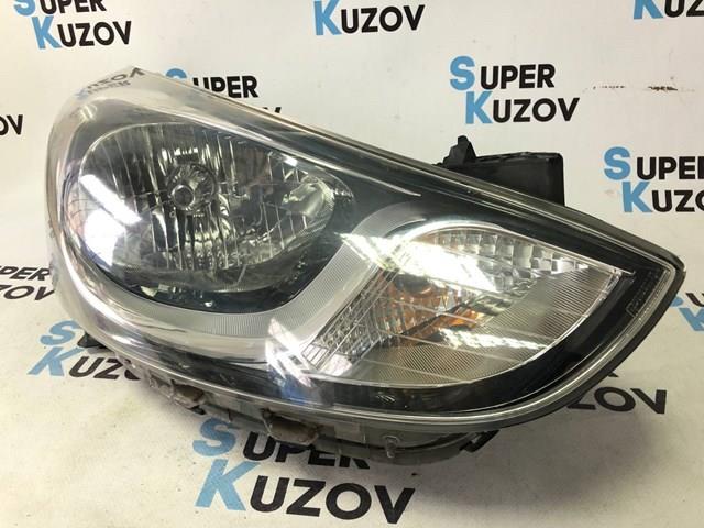 Фара права 921021R010 Hyundai/Kia