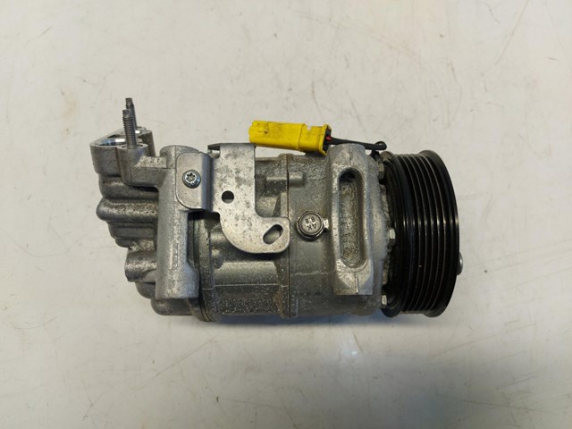 Компресор кондиціонера 9833718880 Peugeot/Citroen