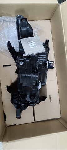 Фара правая Mazda BCPW51030H ціна, від 183.23 USD