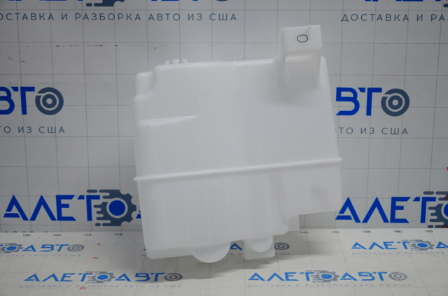 Бачок омивача TK7867481 Mazda