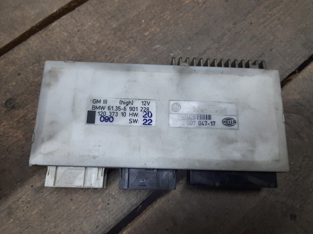 61356901228 BMW 