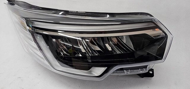 Фара права 260102899R Renault (RVI)