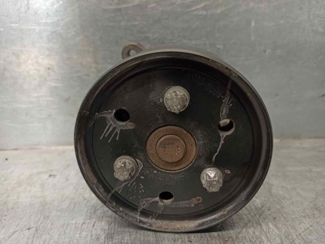 4R8Q8509AC Land Rover Шків водяного насоса