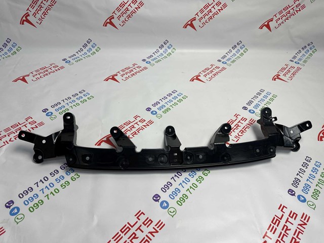 Кронштейн решітки радіатора Tesla 104702000F ціна, від 41.21 USD