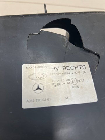 A9438200261 Mercedes Основна фара - вставка