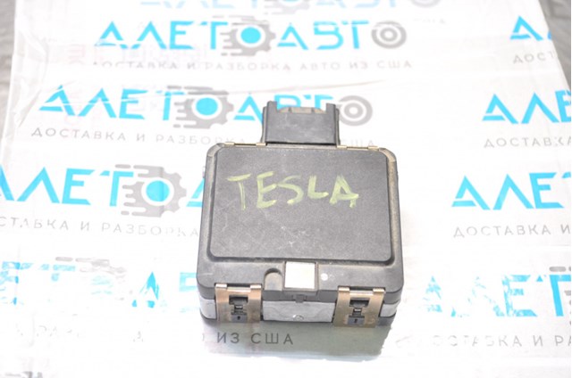 103822400B Tesla 