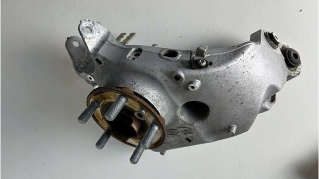 T4A1017 Jaguar Цапфа поворотна права