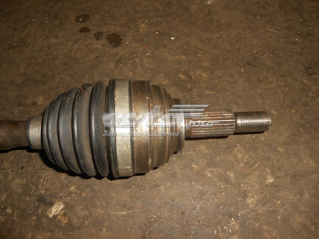 Купити 391002983R Renault (RVI) Піввісь права