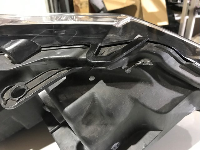 Фара ліва, права Toyota 8114533E12