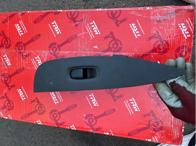 Купити 809604CE2A Nissan/Infiniti 