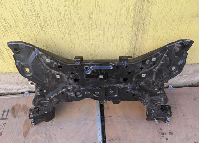 Купити LX6Z5019B Ford Підрамник передній