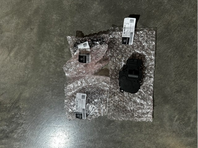 Привід заслінки печі A000906591364 Mercedes