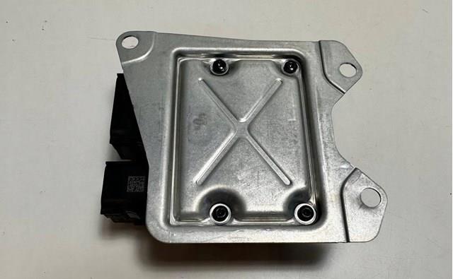 Купити LR138559 Land Rover 