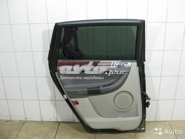 Двері задні Chrysler 4894227AF ціна, від 300.01 USD
