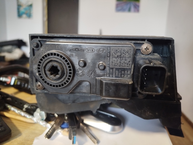  Hyundai/Kia 86969AT000 ціна, від 26.81 USD