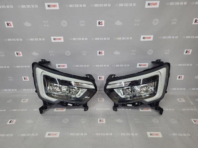 Капот Renault (RVI) 651009758R ціна, від 311.52 USD