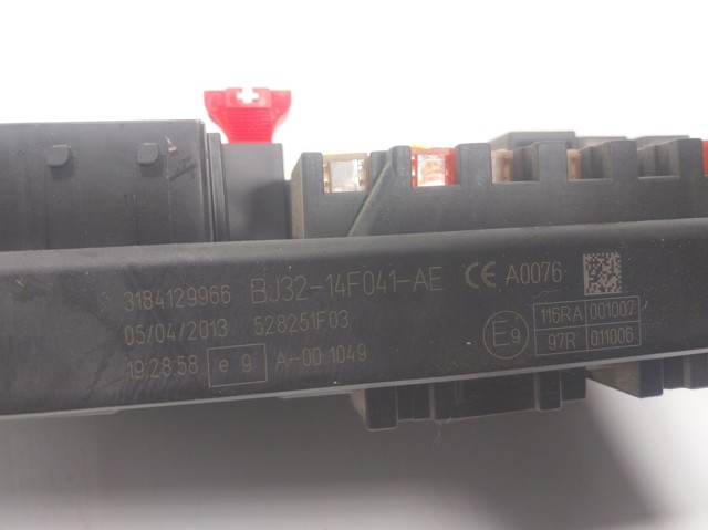 Коробка запобіжників Land Rover LR055939 ціна, від 107.34 USD