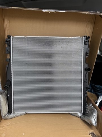 T30115200 Mazda Радіатор охолодження двигуна