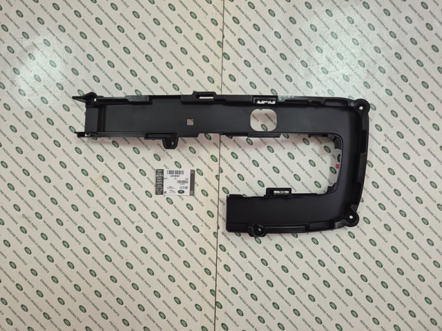 Купити LR150987 Land Rover 