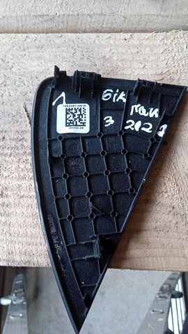 Кришка бічна панелі "торпедо", ліва Tesla 108336100D ціна, від 4.03 USD