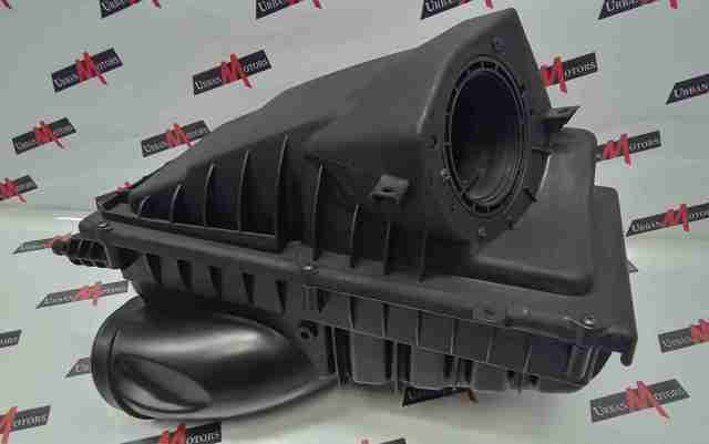 LR036428 Land Rover Корпус повітряного фільтра, правий