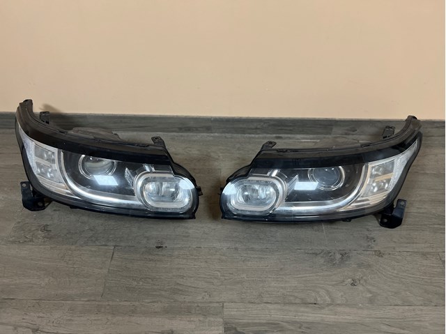 Фара правая Land Rover LR090485 ціна, від 823.33 USD