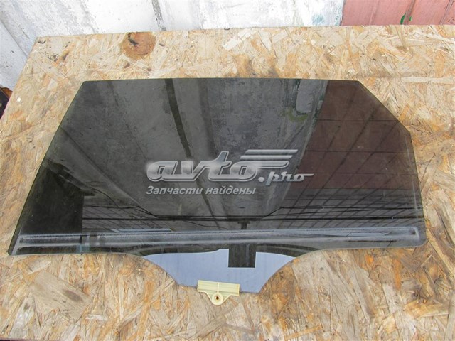 Скло задньої двері лівої 83410C5010 Hyundai/Kia