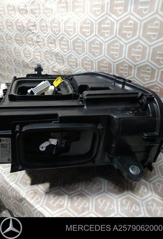 Фара права A2579062000 Mercedes