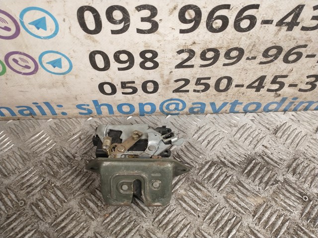 Замок багажника 63032SA000 Subaru