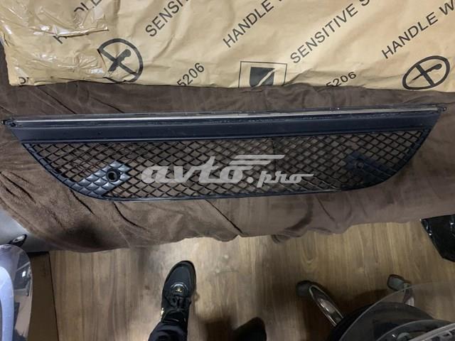 Решітка переднього бампера, нижня Mercedes A2228857100