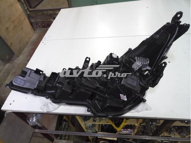8111002S70 Toyota Основна фара - вставка