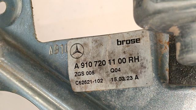 Механізм склопідіймача двері передньої, правої A9107201100 Mercedes
