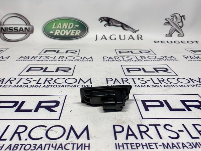Ліхтар підсвічування заднього номерного знака Land Rover LR089442