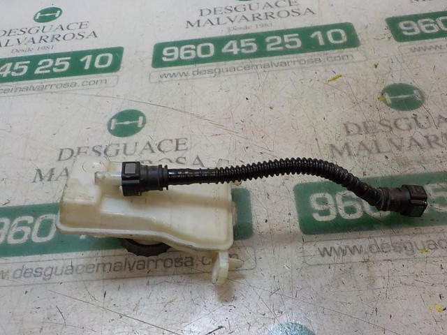 Бачок ГГЦ Peugeot/Citroen 9807651580 ціна, від 15.85 USD