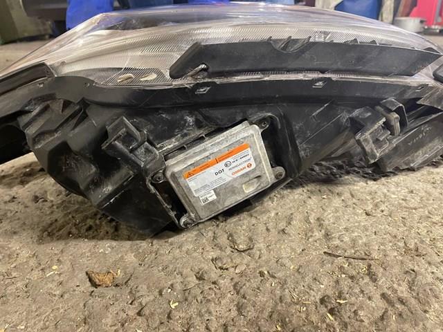 92102D4070 Hyundai/Kia Основна фара - вставка