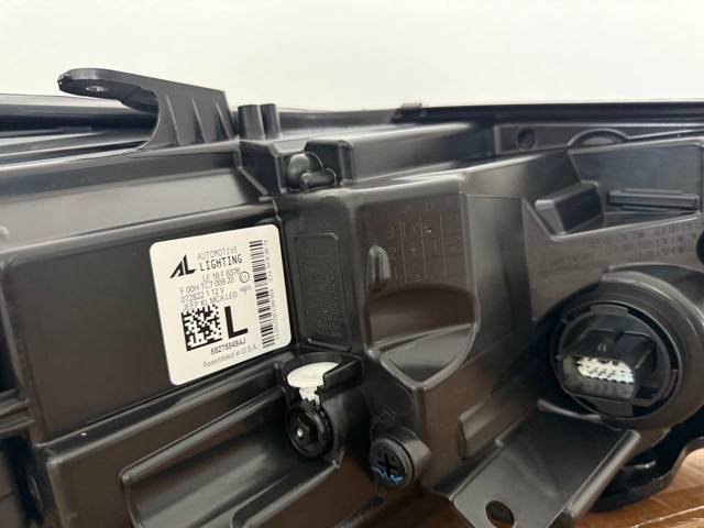 Купити 68275949AE Chrysler Фара