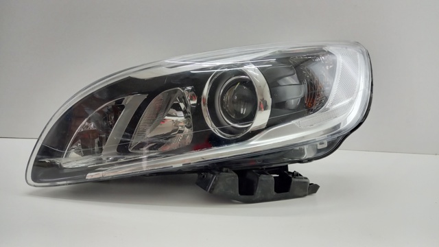 Фари Volvo 31698818 ціна, від 584.93 USD