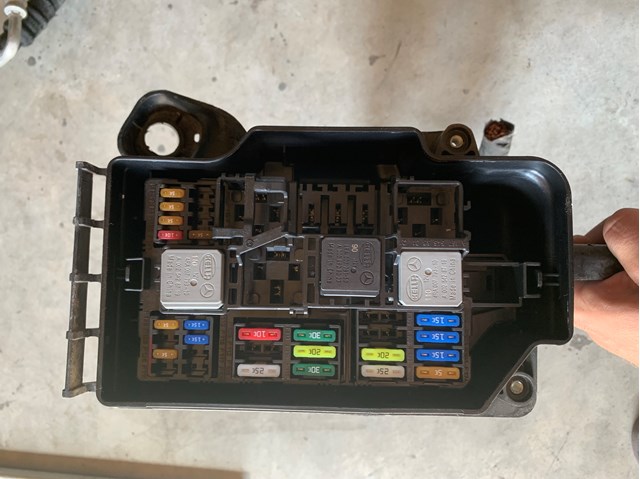 Купити A1679067303 Mercedes Блок реле