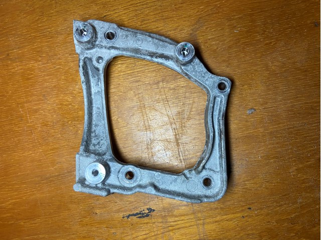 9826641380 Peugeot/Citroen Кронштейн компресора кондиціонера