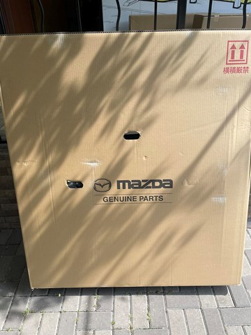 Водійські двері Mazda KBY05902XD